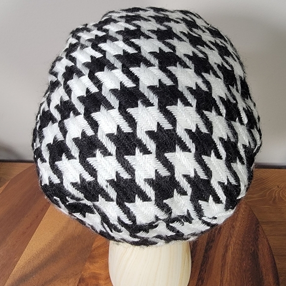 Time And Tru Black and White Houndstooth Bewsboy Cap Womens One Size - Picture 7 of 14